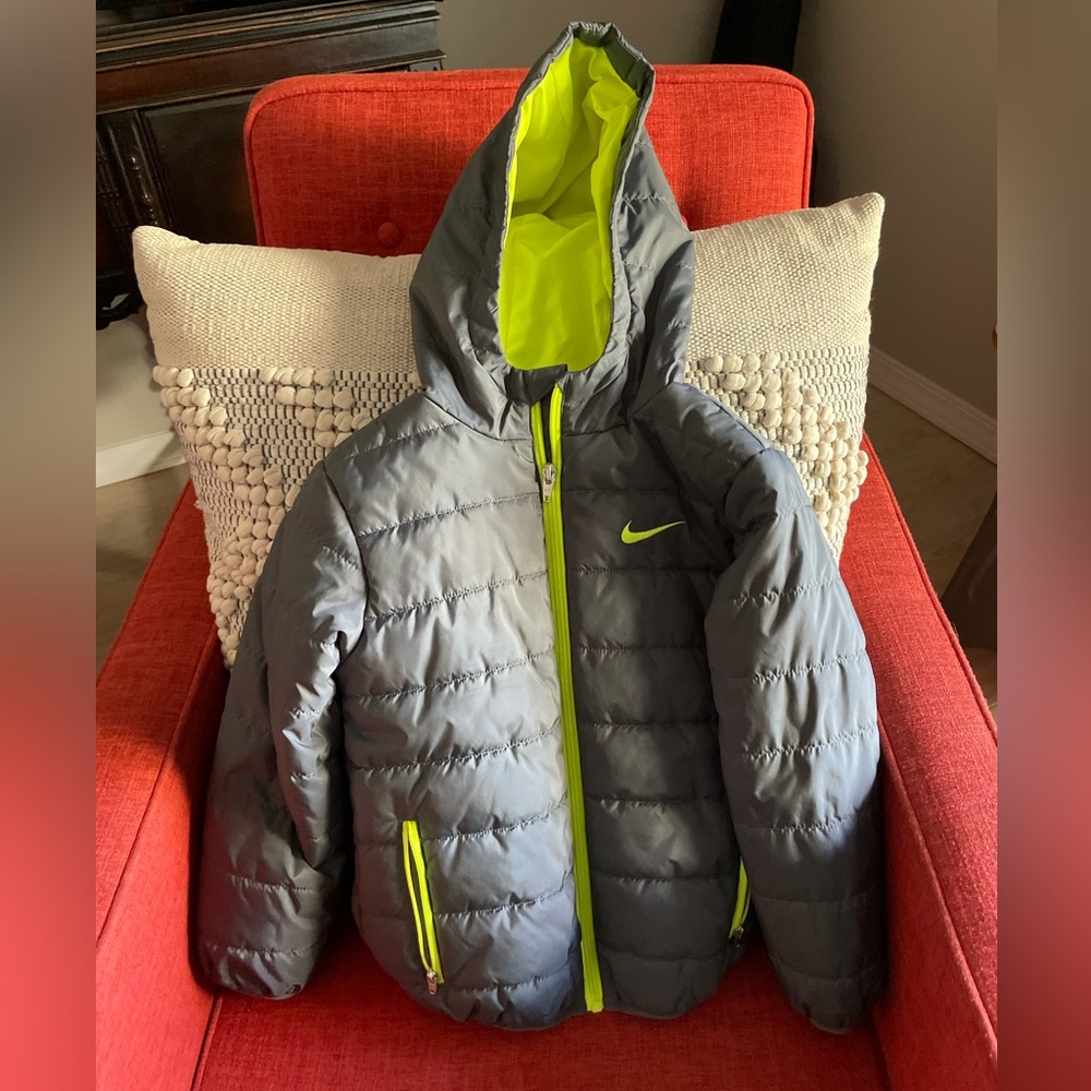 Nike Puffer Jacket, Grey, Kids Size 7